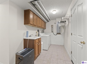 White Mills Glendale Rd, Glendale, Kentucky 42740, ,3 BathroomsBathrooms,For Sale,White Mills Glendale Rd,HK24003874 White Mills Glendale Rd, Glendale, Kentucky 42740, ,3 BathroomsBathrooms,For Sale,White Mills Glendale Rd,HK24003874