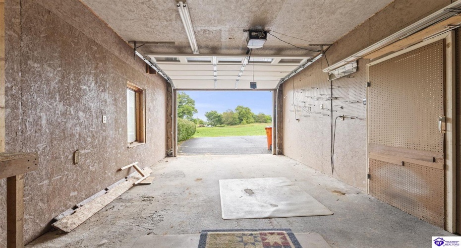 White Mills Glendale Rd, Glendale, Kentucky 42740, ,3 BathroomsBathrooms,For Sale,White Mills Glendale Rd,HK24003874 White Mills Glendale Rd, Glendale, Kentucky 42740, ,3 BathroomsBathrooms,For Sale,White Mills Glendale Rd,HK24003874