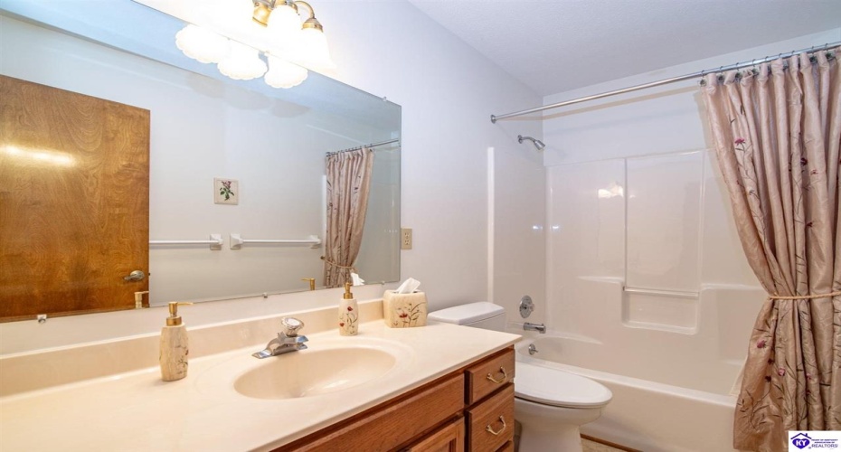 White Pine Lane, Brandenburg, Kentucky 40108, ,3 BathroomsBathrooms,For Sale,White Pine Lane,HK24003877 White Pine Lane, Brandenburg, Kentucky 40108, ,3 BathroomsBathrooms,For Sale,White Pine Lane,HK24003877