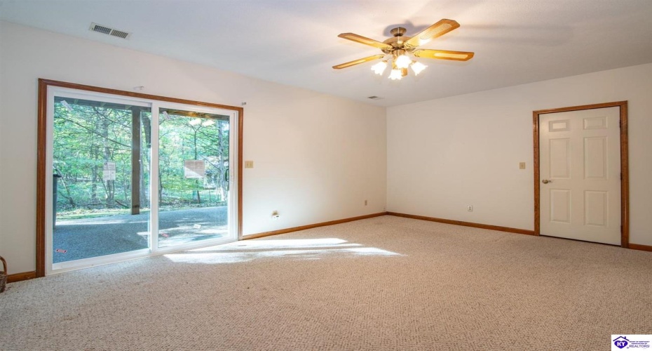 White Pine Lane, Brandenburg, Kentucky 40108, ,3 BathroomsBathrooms,For Sale,White Pine Lane,HK24003877 White Pine Lane, Brandenburg, Kentucky 40108, ,3 BathroomsBathrooms,For Sale,White Pine Lane,HK24003877