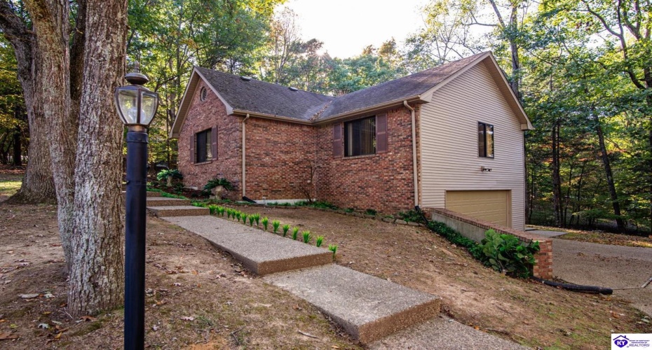 White Pine Lane, Brandenburg, Kentucky 40108, ,3 BathroomsBathrooms,For Sale,White Pine Lane,HK24003877 White Pine Lane, Brandenburg, Kentucky 40108, ,3 BathroomsBathrooms,For Sale,White Pine Lane,HK24003877