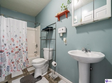 Sandstone Ridge Road, Bonnieville, Kentucky 42713, ,2 BathroomsBathrooms,For Sale,Sandstone Ridge Road,HK24003881 Sandstone Ridge Road, Bonnieville, Kentucky 42713, ,2 BathroomsBathrooms,For Sale,Sandstone Ridge Road,HK24003881