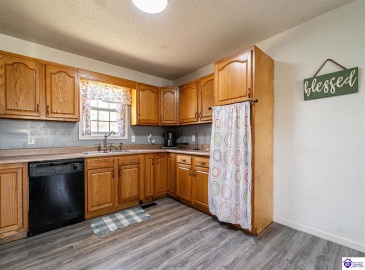 Sandstone Ridge Road, Bonnieville, Kentucky 42713, ,2 BathroomsBathrooms,For Sale,Sandstone Ridge Road,HK24003881 Sandstone Ridge Road, Bonnieville, Kentucky 42713, ,2 BathroomsBathrooms,For Sale,Sandstone Ridge Road,HK24003881