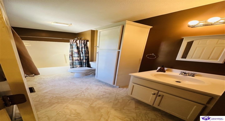 Whitlock Road, Campbellsville, Kentucky 42718, ,2 BathroomsBathrooms,For Sale,Whitlock Road,HK24003882 Whitlock Road, Campbellsville, Kentucky 42718, ,2 BathroomsBathrooms,For Sale,Whitlock Road,HK24003882