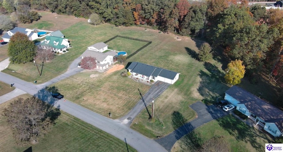 Winter Park Place, Elizabethtown, Kentucky 42701, ,3 BathroomsBathrooms,For Sale,Winter Park Place,HK24003885 Winter Park Place, Elizabethtown, Kentucky 42701, ,3 BathroomsBathrooms,For Sale,Winter Park Place,HK24003885