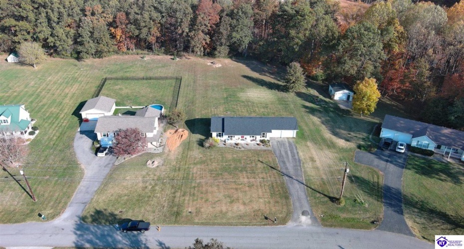 Winter Park Place, Elizabethtown, Kentucky 42701, ,3 BathroomsBathrooms,For Sale,Winter Park Place,HK24003885 Winter Park Place, Elizabethtown, Kentucky 42701, ,3 BathroomsBathrooms,For Sale,Winter Park Place,HK24003885