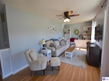 Winter Park Place, Elizabethtown, Kentucky 42701, ,3 BathroomsBathrooms,For Sale,Winter Park Place,HK24003885 Winter Park Place, Elizabethtown, Kentucky 42701, ,3 BathroomsBathrooms,For Sale,Winter Park Place,HK24003885