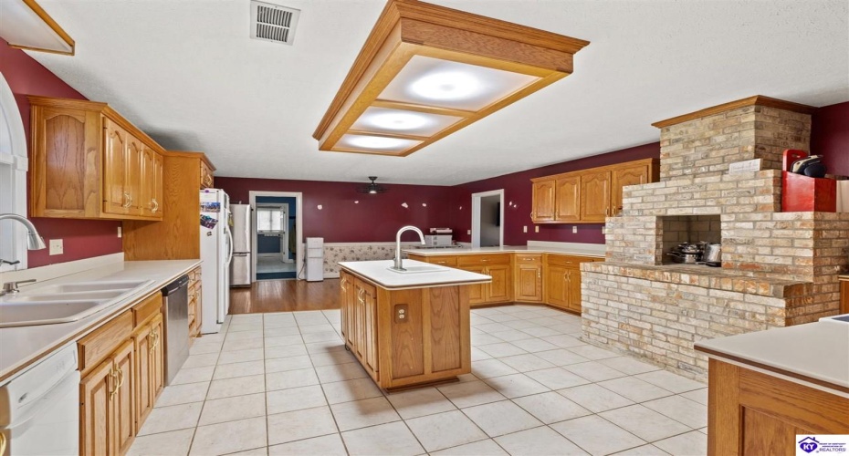 Forest Hill Road, Shepherdsville, Kentucky 40165, ,4 BathroomsBathrooms,For Sale,Forest Hill Road,HK24003888 Forest Hill Road, Shepherdsville, Kentucky 40165, ,4 BathroomsBathrooms,For Sale,Forest Hill Road,HK24003888