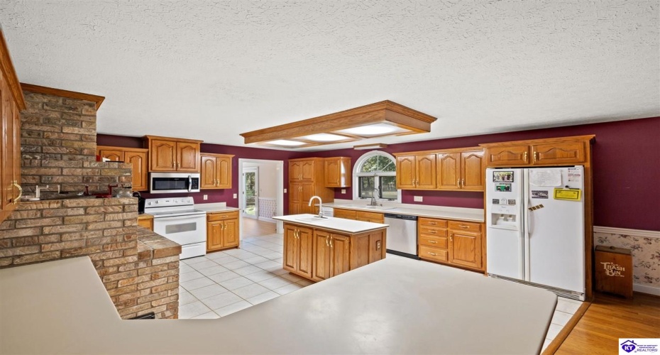 Forest Hill Road, Shepherdsville, Kentucky 40165, ,4 BathroomsBathrooms,For Sale,Forest Hill Road,HK24003888 Forest Hill Road, Shepherdsville, Kentucky 40165, ,4 BathroomsBathrooms,For Sale,Forest Hill Road,HK24003888