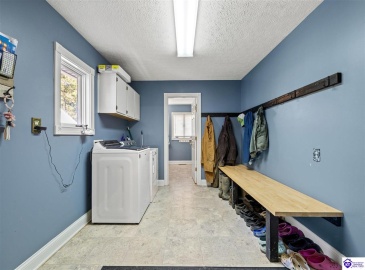 Forest Hill Road, Shepherdsville, Kentucky 40165, ,4 BathroomsBathrooms,For Sale,Forest Hill Road,HK24003888 Forest Hill Road, Shepherdsville, Kentucky 40165, ,4 BathroomsBathrooms,For Sale,Forest Hill Road,HK24003888