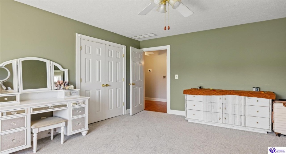 Forest Hill Road, Shepherdsville, Kentucky 40165, ,4 BathroomsBathrooms,For Sale,Forest Hill Road,HK24003888 Forest Hill Road, Shepherdsville, Kentucky 40165, ,4 BathroomsBathrooms,For Sale,Forest Hill Road,HK24003888