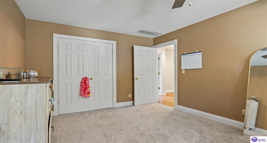 Forest Hill Road, Shepherdsville, Kentucky 40165, ,4 BathroomsBathrooms,For Sale,Forest Hill Road,HK24003888 Forest Hill Road, Shepherdsville, Kentucky 40165, ,4 BathroomsBathrooms,For Sale,Forest Hill Road,HK24003888