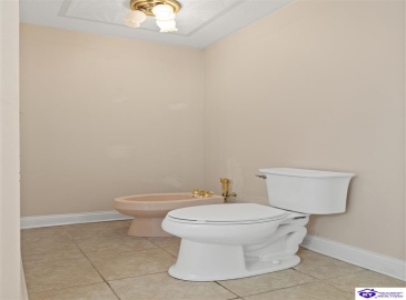 Forest Hill Road, Shepherdsville, Kentucky 40165, ,4 BathroomsBathrooms,For Sale,Forest Hill Road,HK24003888 Forest Hill Road, Shepherdsville, Kentucky 40165, ,4 BathroomsBathrooms,For Sale,Forest Hill Road,HK24003888