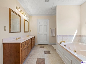 Forest Hill Road, Shepherdsville, Kentucky 40165, ,4 BathroomsBathrooms,For Sale,Forest Hill Road,HK24003888 Forest Hill Road, Shepherdsville, Kentucky 40165, ,4 BathroomsBathrooms,For Sale,Forest Hill Road,HK24003888