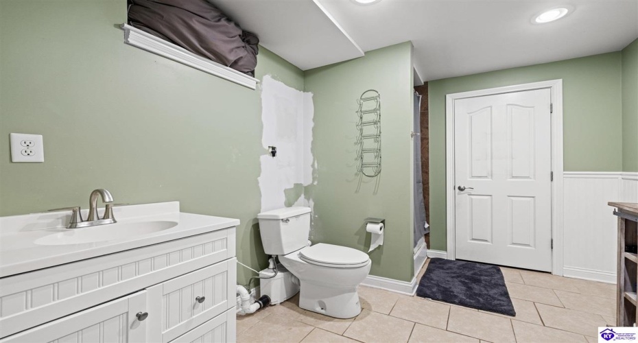 Forest Hill Road, Shepherdsville, Kentucky 40165, ,4 BathroomsBathrooms,For Sale,Forest Hill Road,HK24003888 Forest Hill Road, Shepherdsville, Kentucky 40165, ,4 BathroomsBathrooms,For Sale,Forest Hill Road,HK24003888