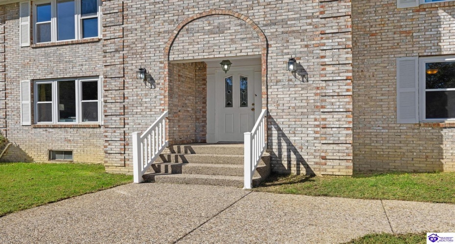 Forest Hill Road, Shepherdsville, Kentucky 40165, ,4 BathroomsBathrooms,For Sale,Forest Hill Road,HK24003888 Forest Hill Road, Shepherdsville, Kentucky 40165, ,4 BathroomsBathrooms,For Sale,Forest Hill Road,HK24003888