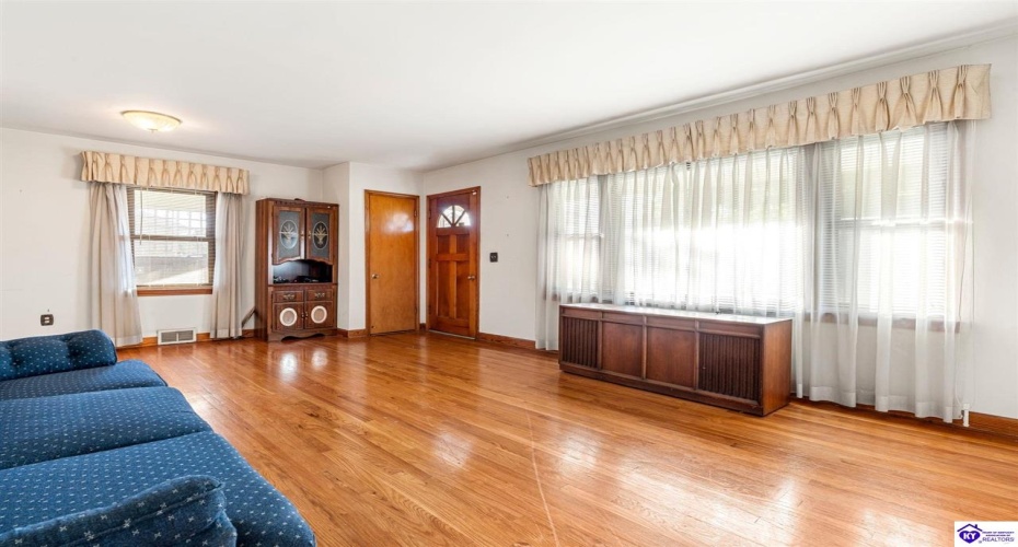 Robin Road, Radcliff, Kentucky 40160, ,3 BathroomsBathrooms,For Sale,Robin Road,HK24003893 Robin Road, Radcliff, Kentucky 40160, ,3 BathroomsBathrooms,For Sale,Robin Road,HK24003893