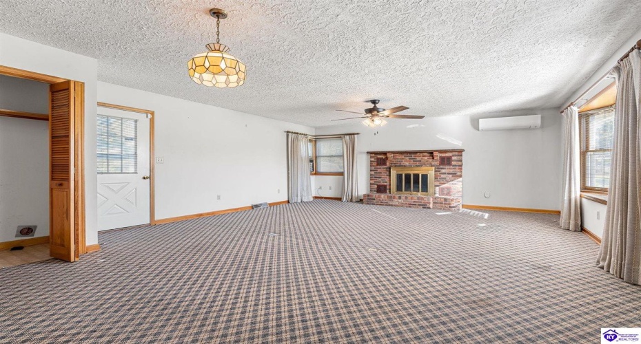 Robin Road, Radcliff, Kentucky 40160, ,3 BathroomsBathrooms,For Sale,Robin Road,HK24003893 Robin Road, Radcliff, Kentucky 40160, ,3 BathroomsBathrooms,For Sale,Robin Road,HK24003893