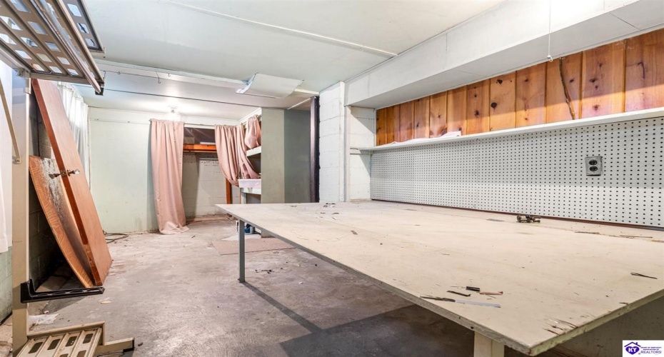 Robin Road, Radcliff, Kentucky 40160, ,3 BathroomsBathrooms,For Sale,Robin Road,HK24003893 Robin Road, Radcliff, Kentucky 40160, ,3 BathroomsBathrooms,For Sale,Robin Road,HK24003893