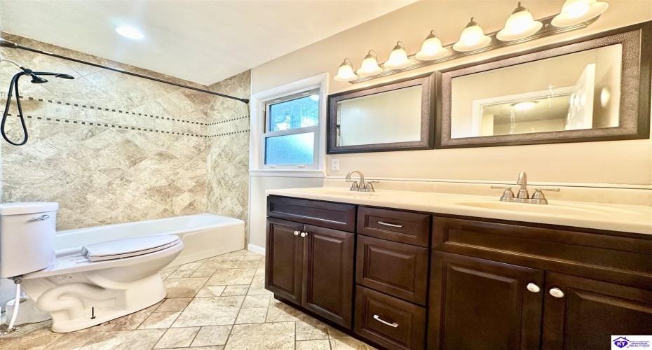 Seminole Road, Radcliff, Kentucky 40160, ,3 BathroomsBathrooms,For Sale,Seminole Road,HK24003895 Seminole Road, Radcliff, Kentucky 40160, ,3 BathroomsBathrooms,For Sale,Seminole Road,HK24003895