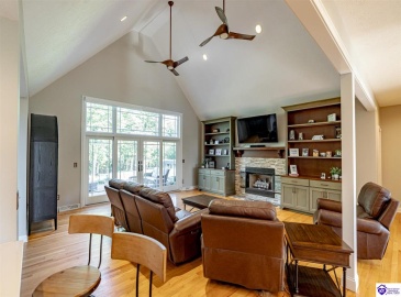 Chaparral Drive, Elizabethtown, Kentucky 42701, ,4 BathroomsBathrooms,For Sale,Chaparral Drive,HK24003899