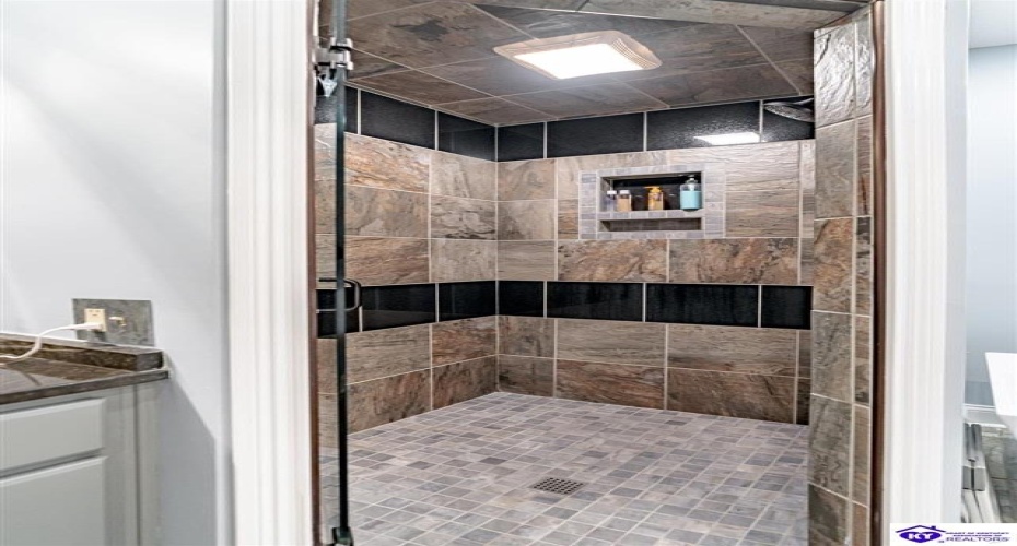 Chaparral Drive, Elizabethtown, Kentucky 42701, ,4 BathroomsBathrooms,For Sale,Chaparral Drive,HK24003899 Chaparral Drive, Elizabethtown, Kentucky 42701, ,4 BathroomsBathrooms,For Sale,Chaparral Drive,HK24003899