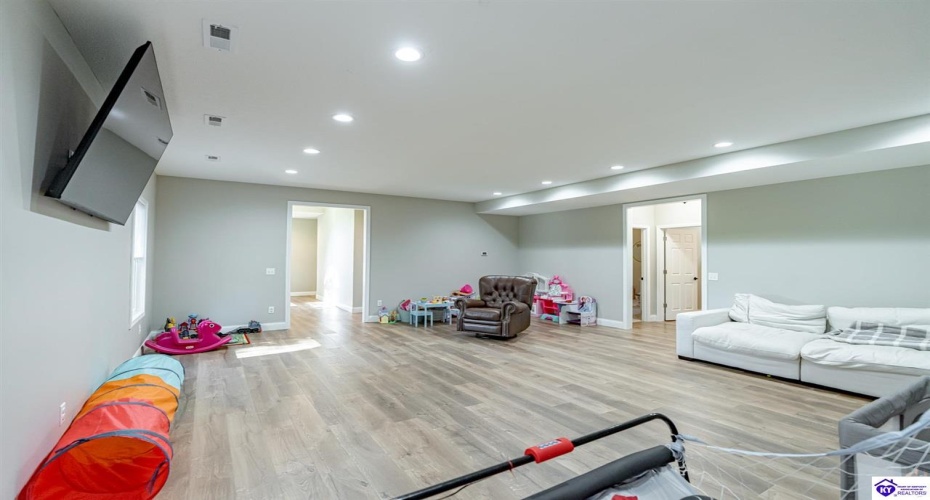 Chaparral Drive, Elizabethtown, Kentucky 42701, ,4 BathroomsBathrooms,For Sale,Chaparral Drive,HK24003899 Chaparral Drive, Elizabethtown, Kentucky 42701, ,4 BathroomsBathrooms,For Sale,Chaparral Drive,HK24003899