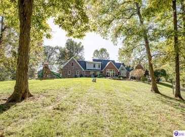 Chaparral Drive, Elizabethtown, Kentucky 42701, ,4 BathroomsBathrooms,For Sale,Chaparral Drive,HK24003899