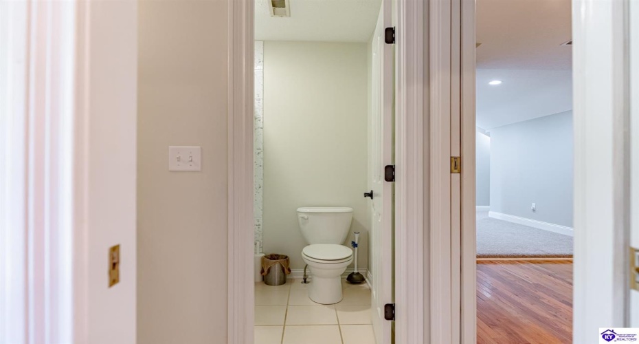 Chaparral Drive, Elizabethtown, Kentucky 42701, ,4 BathroomsBathrooms,For Sale,Chaparral Drive,HK24003899 Chaparral Drive, Elizabethtown, Kentucky 42701, ,4 BathroomsBathrooms,For Sale,Chaparral Drive,HK24003899