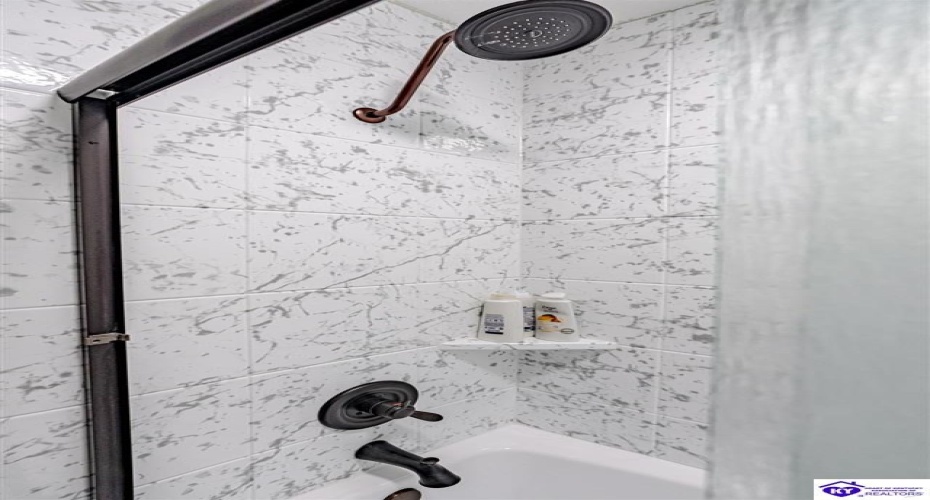 Chaparral Drive, Elizabethtown, Kentucky 42701, ,4 BathroomsBathrooms,For Sale,Chaparral Drive,HK24003899 Chaparral Drive, Elizabethtown, Kentucky 42701, ,4 BathroomsBathrooms,For Sale,Chaparral Drive,HK24003899