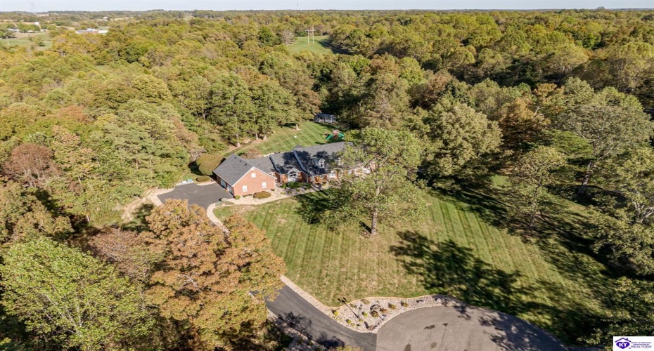 Chaparral Drive, Elizabethtown, Kentucky 42701, ,4 BathroomsBathrooms,For Sale,Chaparral Drive,HK24003899 Chaparral Drive, Elizabethtown, Kentucky 42701, ,4 BathroomsBathrooms,For Sale,Chaparral Drive,HK24003899