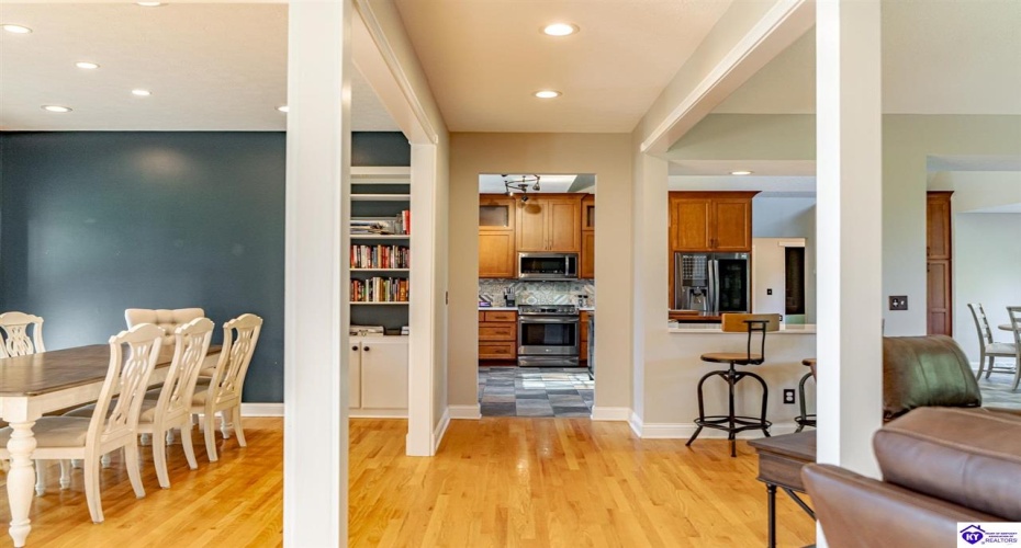 Chaparral Drive, Elizabethtown, Kentucky 42701, ,4 BathroomsBathrooms,For Sale,Chaparral Drive,HK24003899 Chaparral Drive, Elizabethtown, Kentucky 42701, ,4 BathroomsBathrooms,For Sale,Chaparral Drive,HK24003899