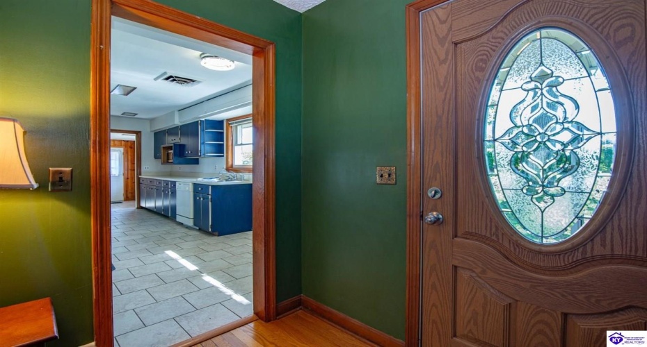 Lincoln Street, Vine Grove, Kentucky 40175, ,3 BathroomsBathrooms,For Sale,Lincoln Street,HK24003903 Lincoln Street, Vine Grove, Kentucky 40175, ,3 BathroomsBathrooms,For Sale,Lincoln Street,HK24003903