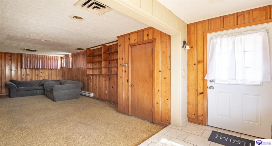 Lincoln Street, Vine Grove, Kentucky 40175, ,3 BathroomsBathrooms,For Sale,Lincoln Street,HK24003903 Lincoln Street, Vine Grove, Kentucky 40175, ,3 BathroomsBathrooms,For Sale,Lincoln Street,HK24003903