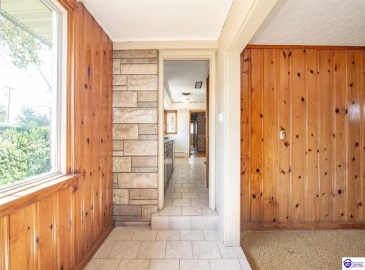 Lincoln Street, Vine Grove, Kentucky 40175, ,3 BathroomsBathrooms,For Sale,Lincoln Street,HK24003903