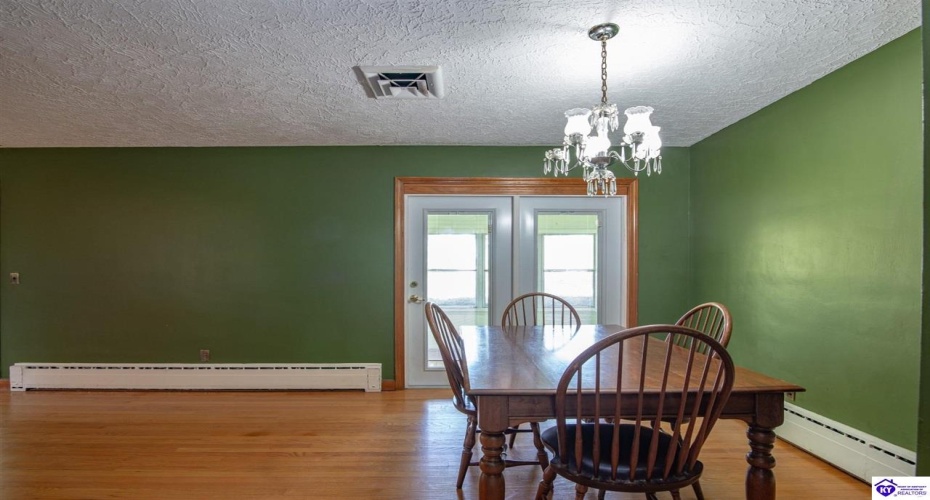 Lincoln Street, Vine Grove, Kentucky 40175, ,3 BathroomsBathrooms,For Sale,Lincoln Street,HK24003903 Lincoln Street, Vine Grove, Kentucky 40175, ,3 BathroomsBathrooms,For Sale,Lincoln Street,HK24003903