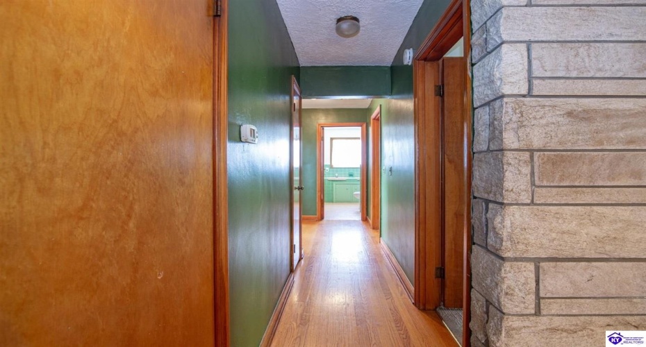 Lincoln Street, Vine Grove, Kentucky 40175, ,3 BathroomsBathrooms,For Sale,Lincoln Street,HK24003903 Lincoln Street, Vine Grove, Kentucky 40175, ,3 BathroomsBathrooms,For Sale,Lincoln Street,HK24003903