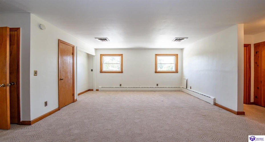 Lincoln Street, Vine Grove, Kentucky 40175, ,3 BathroomsBathrooms,For Sale,Lincoln Street,HK24003903 Lincoln Street, Vine Grove, Kentucky 40175, ,3 BathroomsBathrooms,For Sale,Lincoln Street,HK24003903