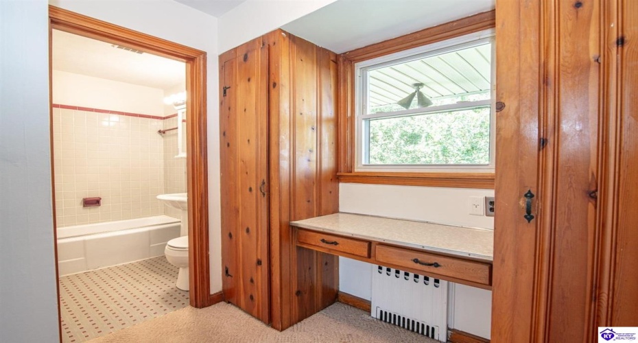 Lincoln Street, Vine Grove, Kentucky 40175, ,3 BathroomsBathrooms,For Sale,Lincoln Street,HK24003903 Lincoln Street, Vine Grove, Kentucky 40175, ,3 BathroomsBathrooms,For Sale,Lincoln Street,HK24003903