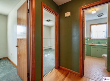 Lincoln Street, Vine Grove, Kentucky 40175, ,3 BathroomsBathrooms,For Sale,Lincoln Street,HK24003903