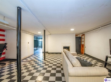 Lincoln Street, Vine Grove, Kentucky 40175, ,3 BathroomsBathrooms,For Sale,Lincoln Street,HK24003903