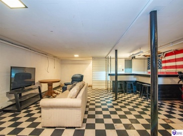 Lincoln Street, Vine Grove, Kentucky 40175, ,3 BathroomsBathrooms,For Sale,Lincoln Street,HK24003903