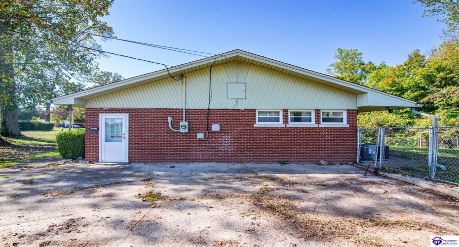 Lincoln Street, Vine Grove, Kentucky 40175, ,3 BathroomsBathrooms,For Sale,Lincoln Street,HK24003903 Lincoln Street, Vine Grove, Kentucky 40175, ,3 BathroomsBathrooms,For Sale,Lincoln Street,HK24003903