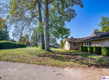 Lincoln Street, Vine Grove, Kentucky 40175, ,3 BathroomsBathrooms,For Sale,Lincoln Street,HK24003903