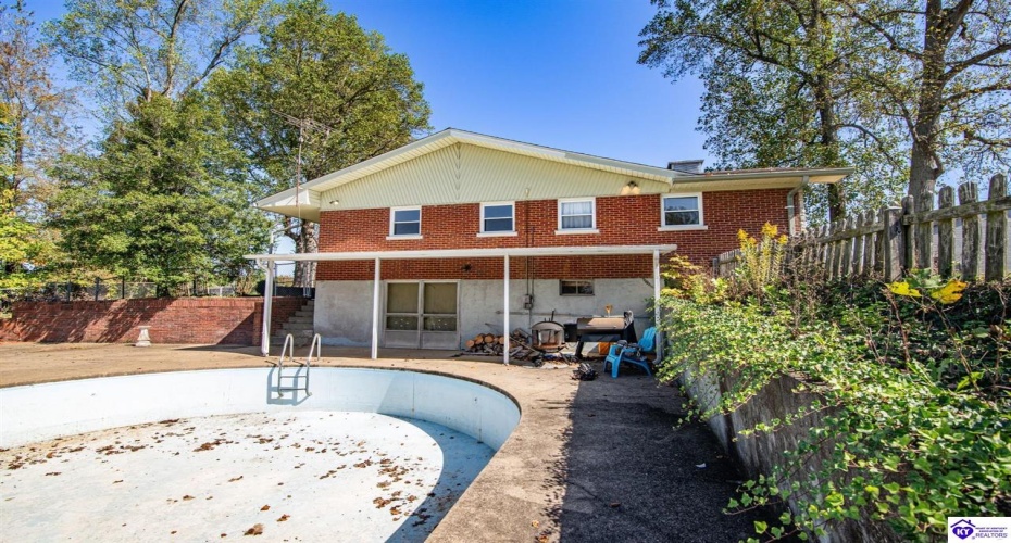 Lincoln Street, Vine Grove, Kentucky 40175, ,3 BathroomsBathrooms,For Sale,Lincoln Street,HK24003903 Lincoln Street, Vine Grove, Kentucky 40175, ,3 BathroomsBathrooms,For Sale,Lincoln Street,HK24003903