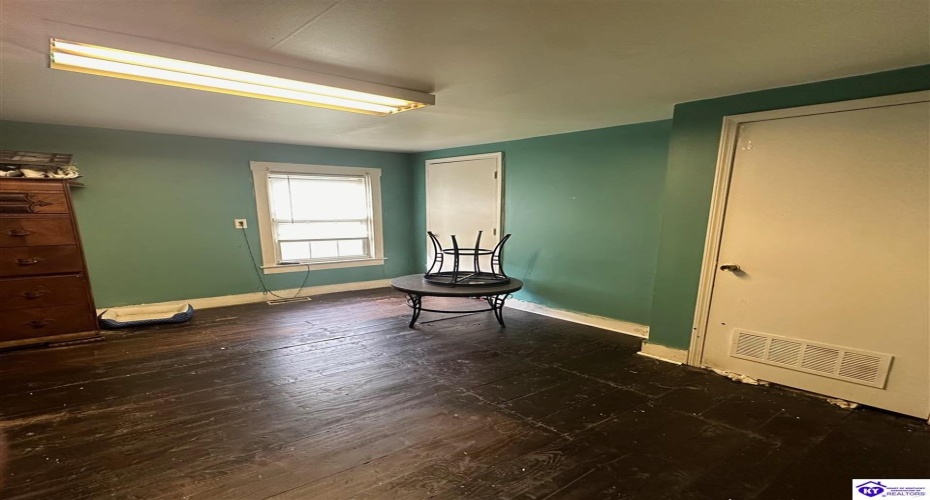 Manslick Road, Louisville, Kentucky 40272, ,1 BathroomBathrooms,For Sale,Manslick Road,HK24003904 Manslick Road, Louisville, Kentucky 40272, ,1 BathroomBathrooms,For Sale,Manslick Road,HK24003904