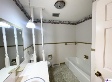 Mile Lane, Campbellsville, Kentucky 42718, ,2 BathroomsBathrooms,For Sale,Mile Lane,HK24003905