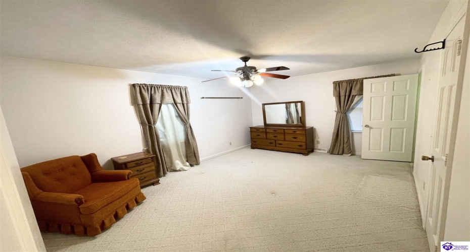 Mile Lane, Campbellsville, Kentucky 42718, ,2 BathroomsBathrooms,For Sale,Mile Lane,HK24003905 Mile Lane, Campbellsville, Kentucky 42718, ,2 BathroomsBathrooms,For Sale,Mile Lane,HK24003905