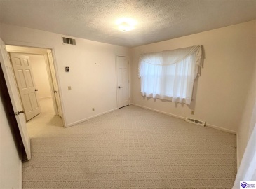 Mile Lane, Campbellsville, Kentucky 42718, ,2 BathroomsBathrooms,For Sale,Mile Lane,HK24003905