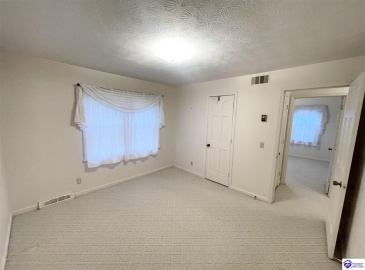 Mile Lane, Campbellsville, Kentucky 42718, ,2 BathroomsBathrooms,For Sale,Mile Lane,HK24003905